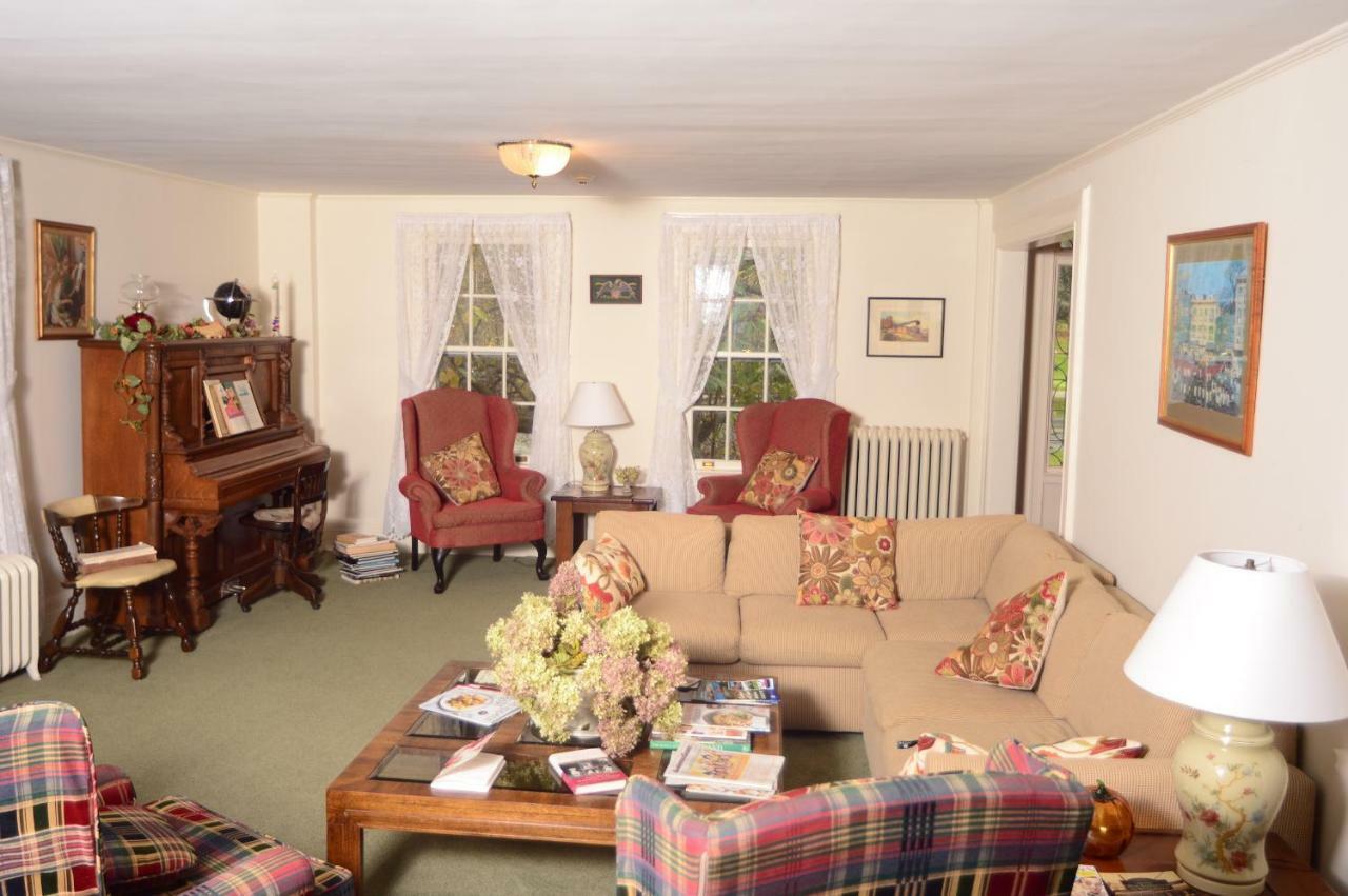 Windflower Inn Great Barrington Buitenkant foto