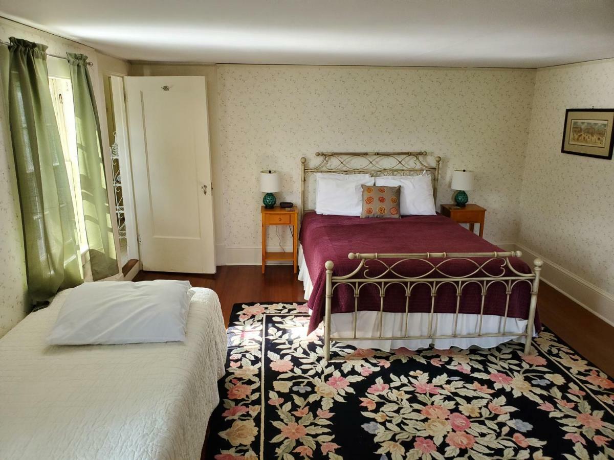 Windflower Inn Great Barrington Buitenkant foto